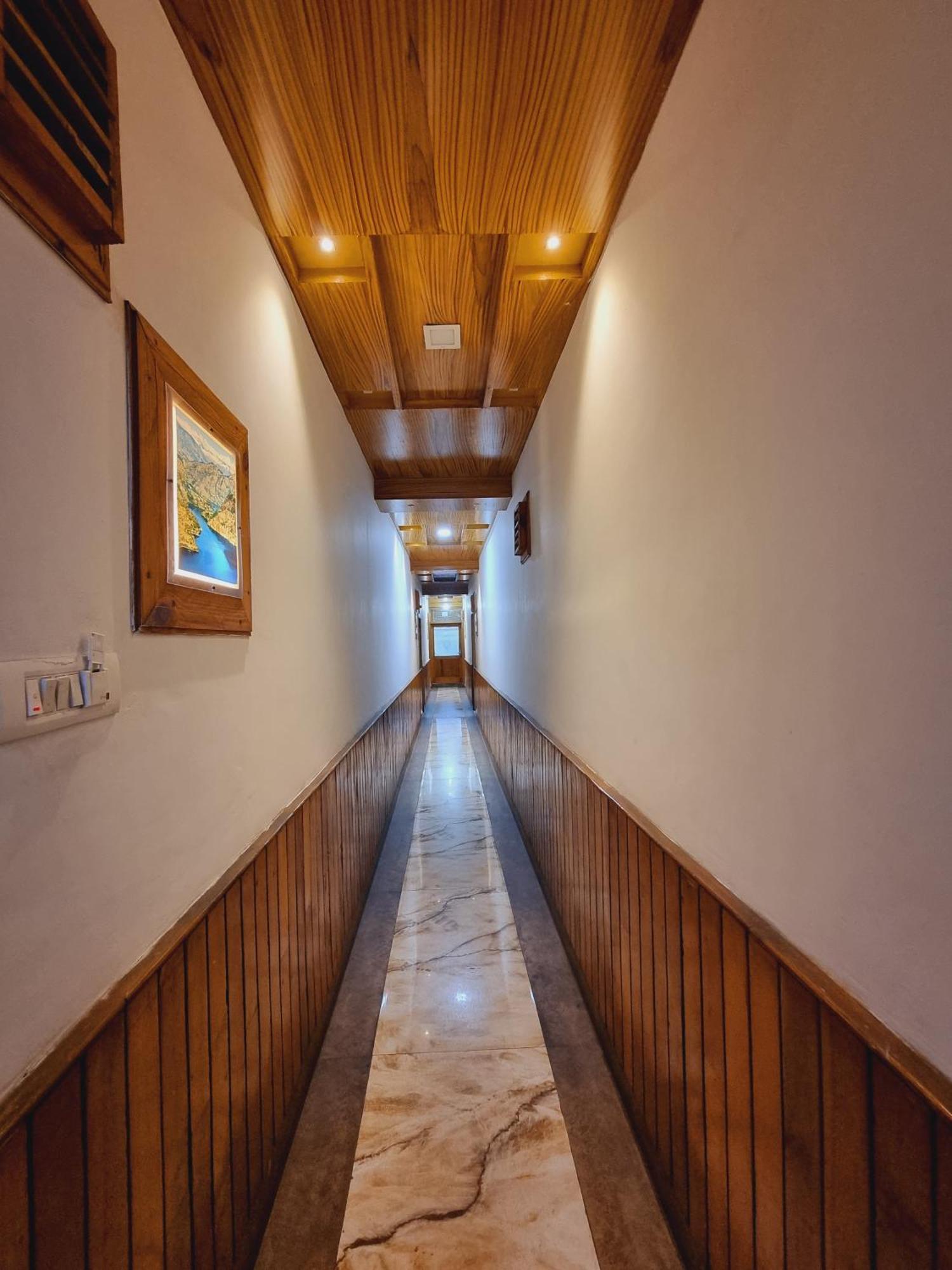Wow Hotels Green View Dalhousie Exterior photo