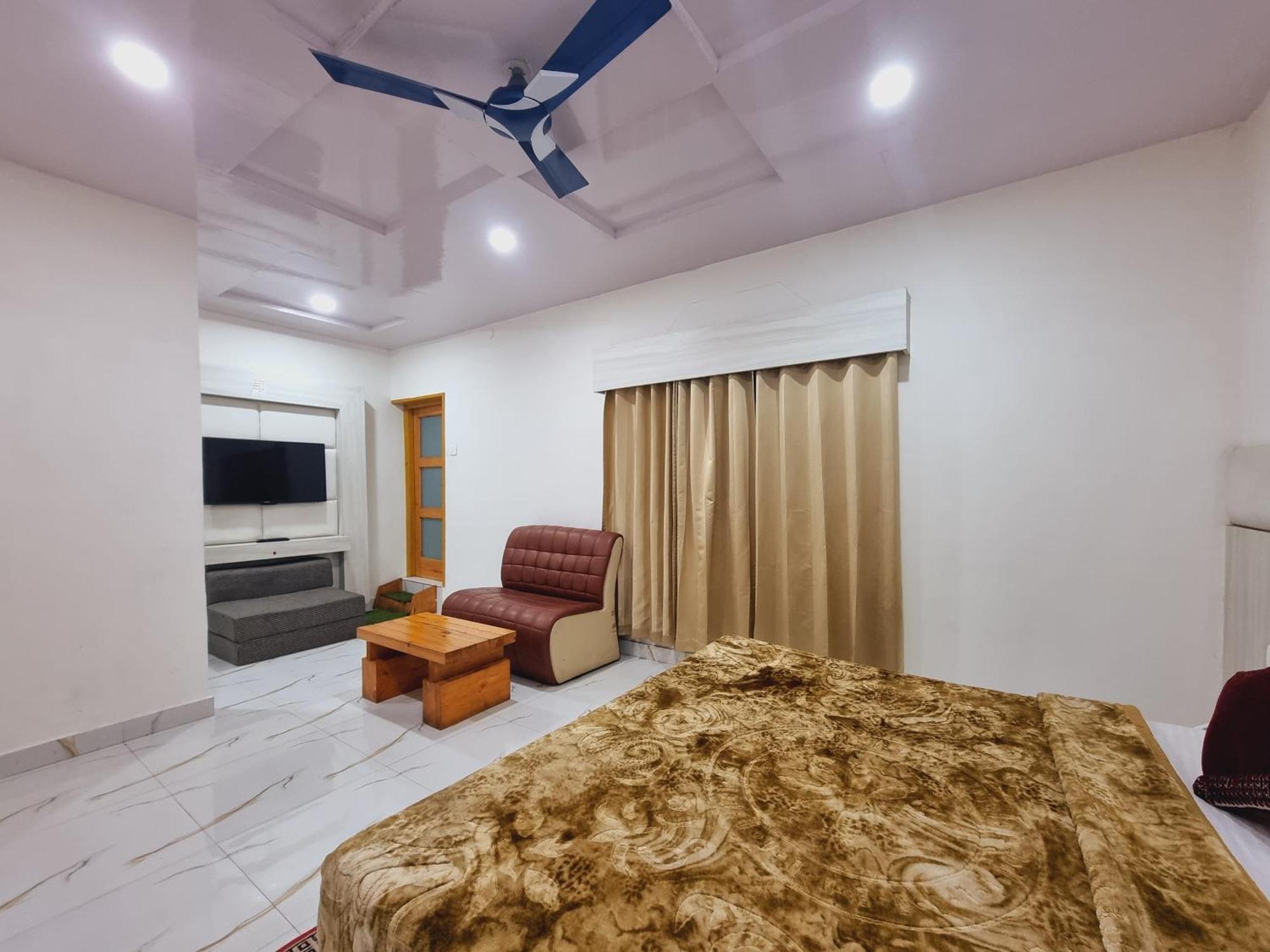 Wow Hotels Green View Dalhousie Exterior photo